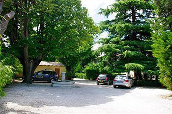 Le Fleuri Hotel