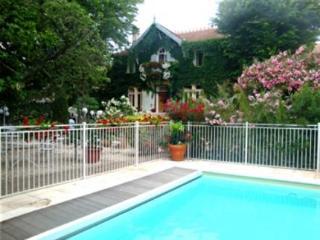 Le Fleuri Hotel 3*